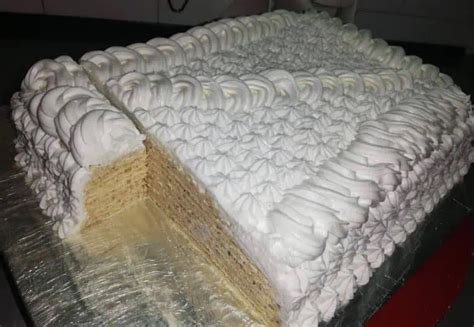 Ukážka rôznych povrchov vhodných na aplikáciu tortových oblátok