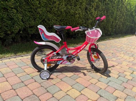 Dievčenský bicykel 16 palcov s pomocnými kolieskami