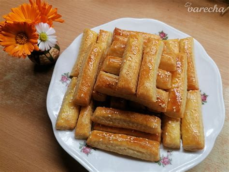 Vaľkanie cesta na bryndzové tyčinky