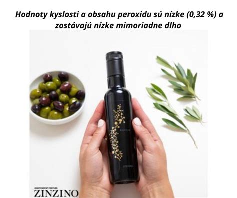 Obrázok olív a fľaše olivového oleja