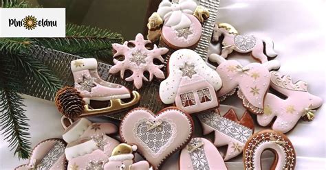 Hotové zdobené vianočné medovníky