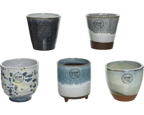 Rôzne druhy zapekaných jedál v keramických a sklenených misách