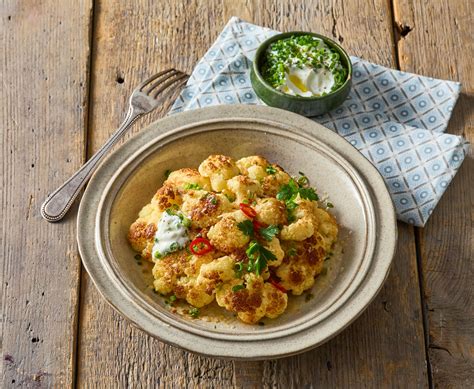 Ingrediencie pre chrumkavý pečený karfiol s parmezánom