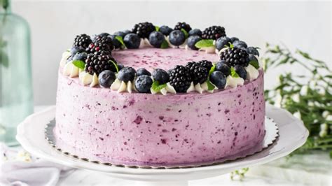 Čučoriedková torta so zrkadlovou polevou