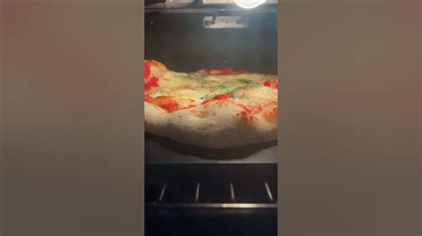 Pizza na horúcom kameni v rúre