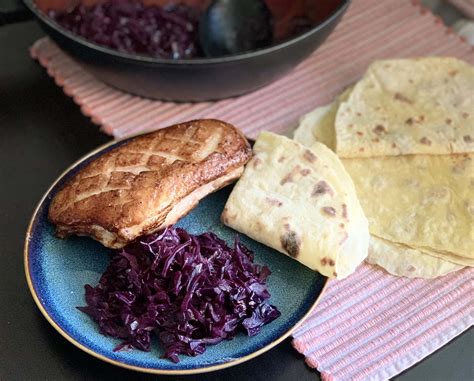 Zemiakové lokše a červená kapusta
