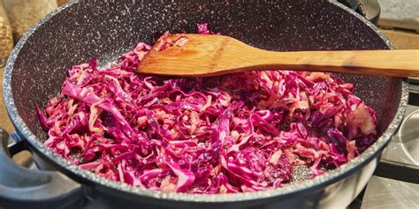 Dusenie kapusty v hrnci