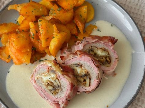 Ilustrácia španielskych vtáčikov pripravených na servírovanie