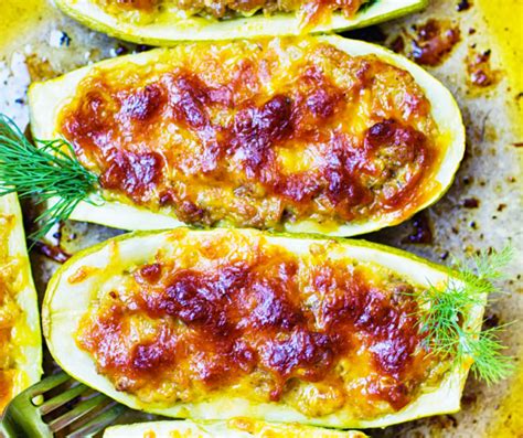 Plnená cuketa s mletým mäsom a syrom