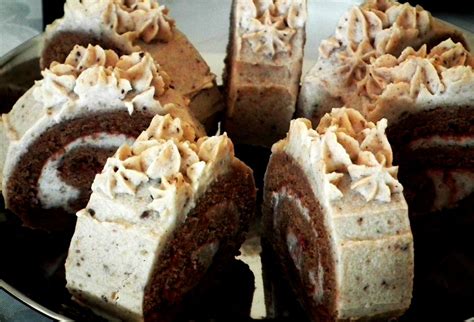 servírovaná gaštanová roláda