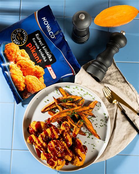 Ilustrácia BBQ kuracích nugetiek s omáčkou