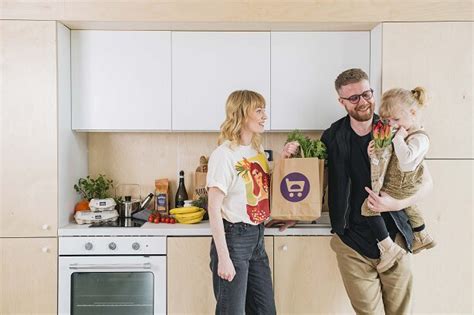 Ilustračná fotografia rodiny pri nakupovaní potravín