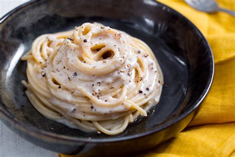 Špagety Cacio e Pepe
