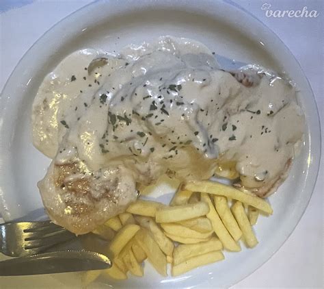 Syrová omáčka k zapečenému kurčaťu