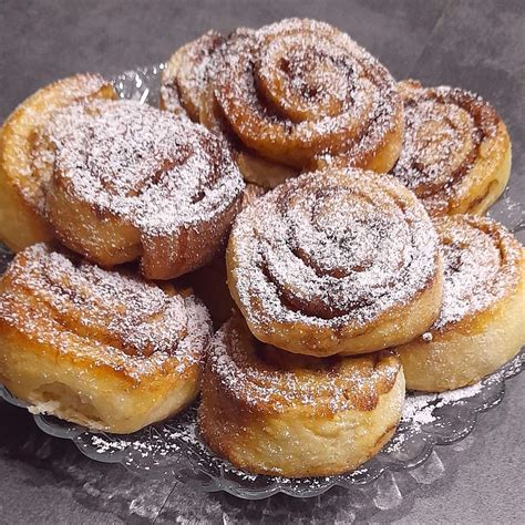 Cesto na osie hniezda