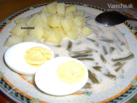 Prívarok zo zelenej fazuľky s vajíčkom a chlebom