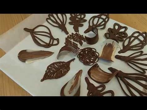 Čokoládové ozdoby na tortu