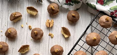 Vianočné pečivo s vlašskými orechmi