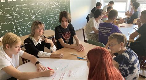 Študenti na pedagogickej škole