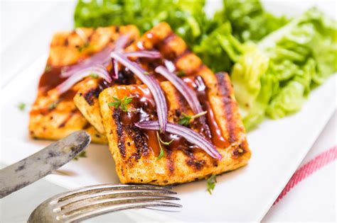 grilované tofu s bylinkami