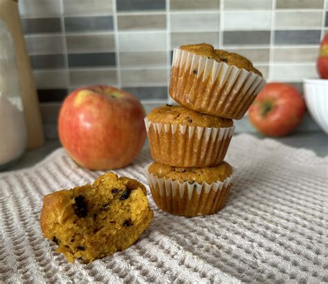 Ilustrácia jablkových ovsených muffinov