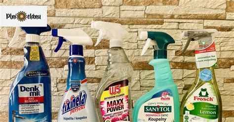 Koláž rôznych čistiacich prostriedkov na gril