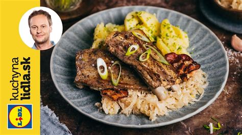 Bravčové rebierka s dusenou kapustou