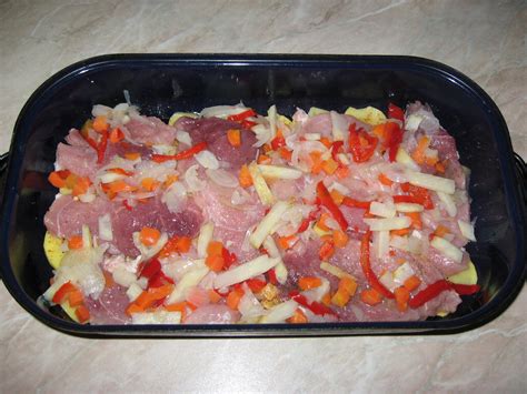 Zapečené jahňacie mäso so zeleninou