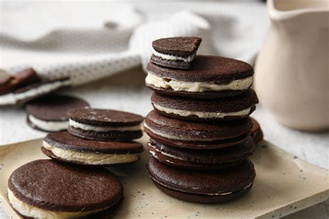 Hotové domáce Oreo sušienky