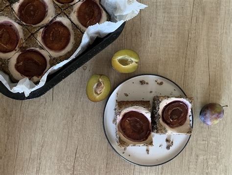 Misa so slivkami, cukrom a octom