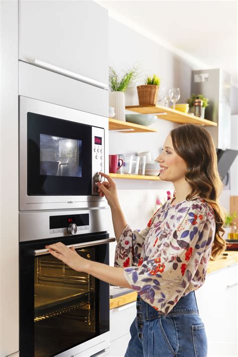 ilustračná fotografia rôznych typov vstavaných rúr