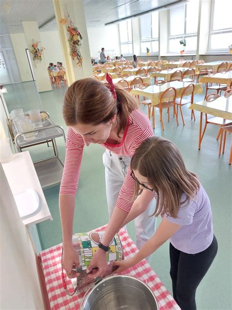 Infografika zobrazujúca rozdelenie nákladov na výrobu jedla v školskej jedálni