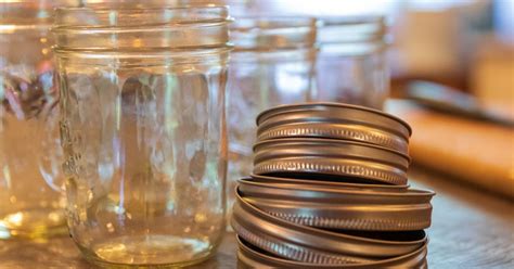 Schéma porovnávajúca kapacitu zavárania v hrnci a v rúre.