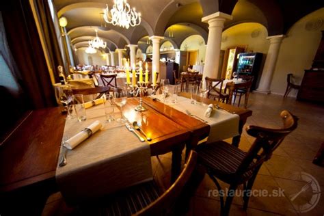 Interiér reštaurácie Hradná Hviezda