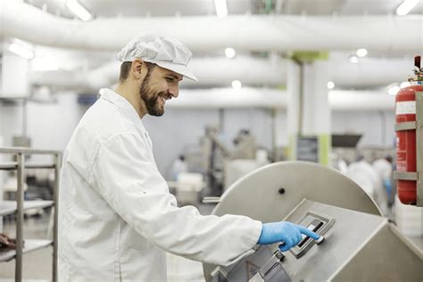 Ilustrácia správnej hygieny v potravinárskej výrobe