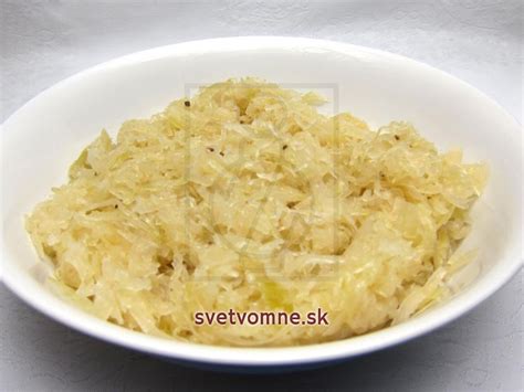 Dusená kyslá kapusta s jablkami