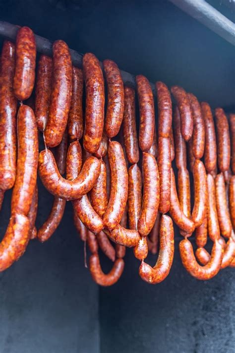 Ilustračné foto domácich údených klobás