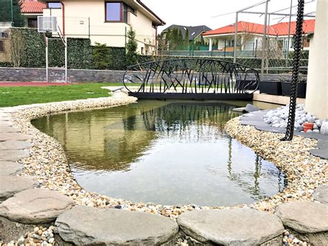 Rybníky s KOI kaprami v Rybárskej bašte