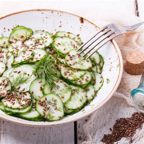 Rôzne jedlá s ľanovými semienkami