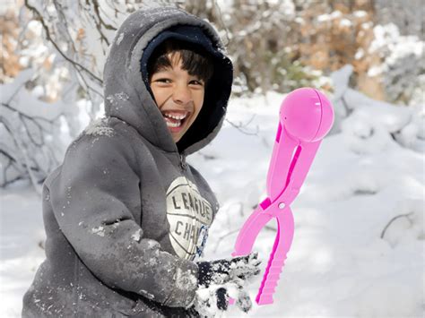 Ručné zostavenie vnútra snehovej gule