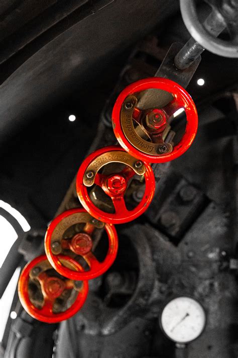 Detail bočného horáka a ovládacích prvkov