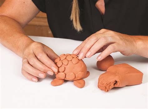 Modelovacia hmota na tortu s kostrou dinosaura