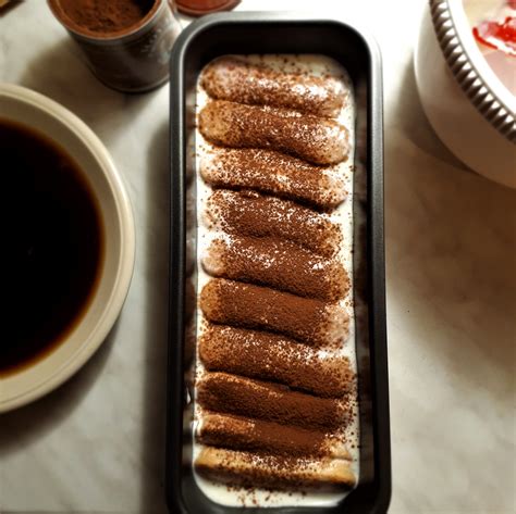 Tiramisu posypané kakaom