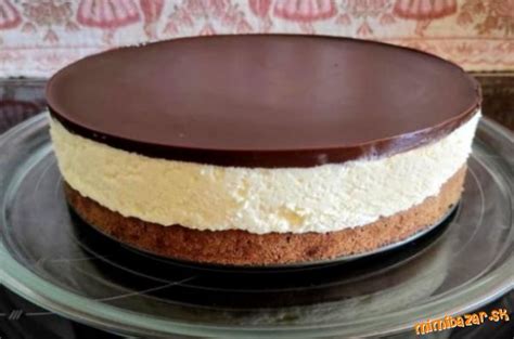 Hotová raw tvarohová torta