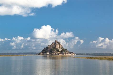 Mont-Saint-Michel počas prílivu