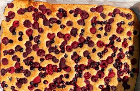 Kryštáliky bieleho cukru