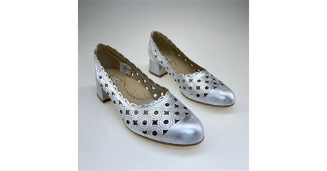 Dámske lodičky rôznych farieb a štýlov