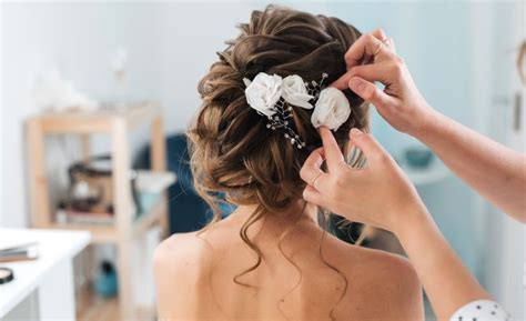 Rôzne svadobné účesy s francúzskym vrkočom