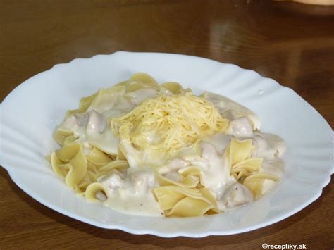 Syrová omáčka na cestoviny