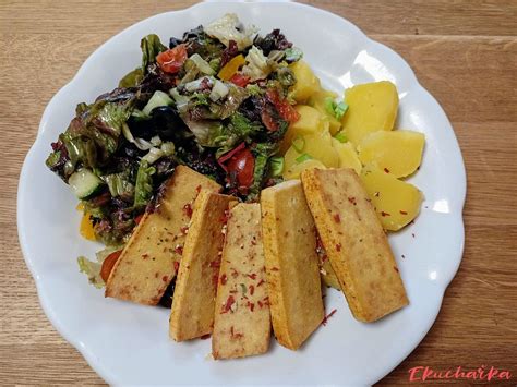 grilované tofu s fazuľkou a brokolicou